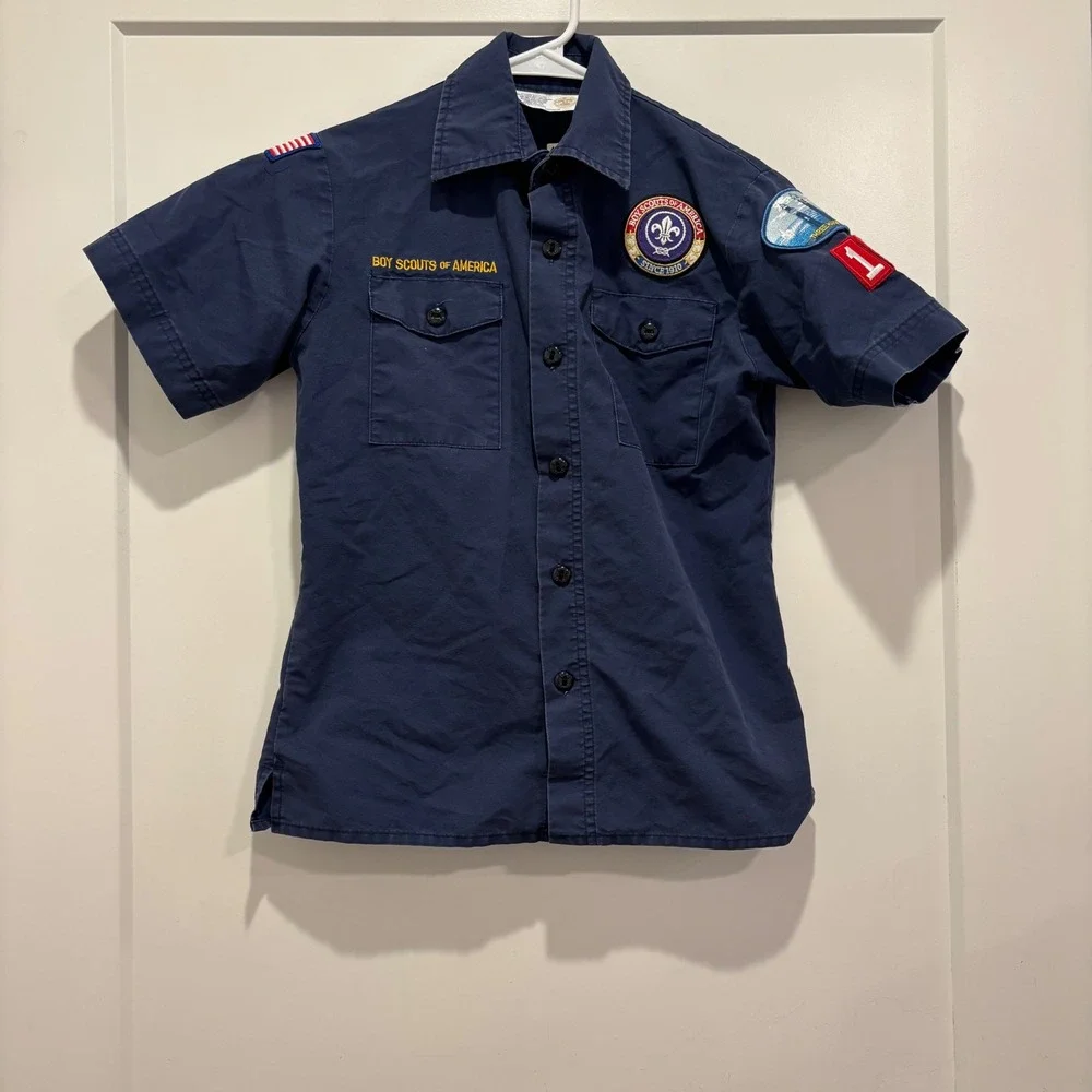 Boy Scouts of America Youth Medium Navy Blue Short Sleeve Uniform Shirt Patches